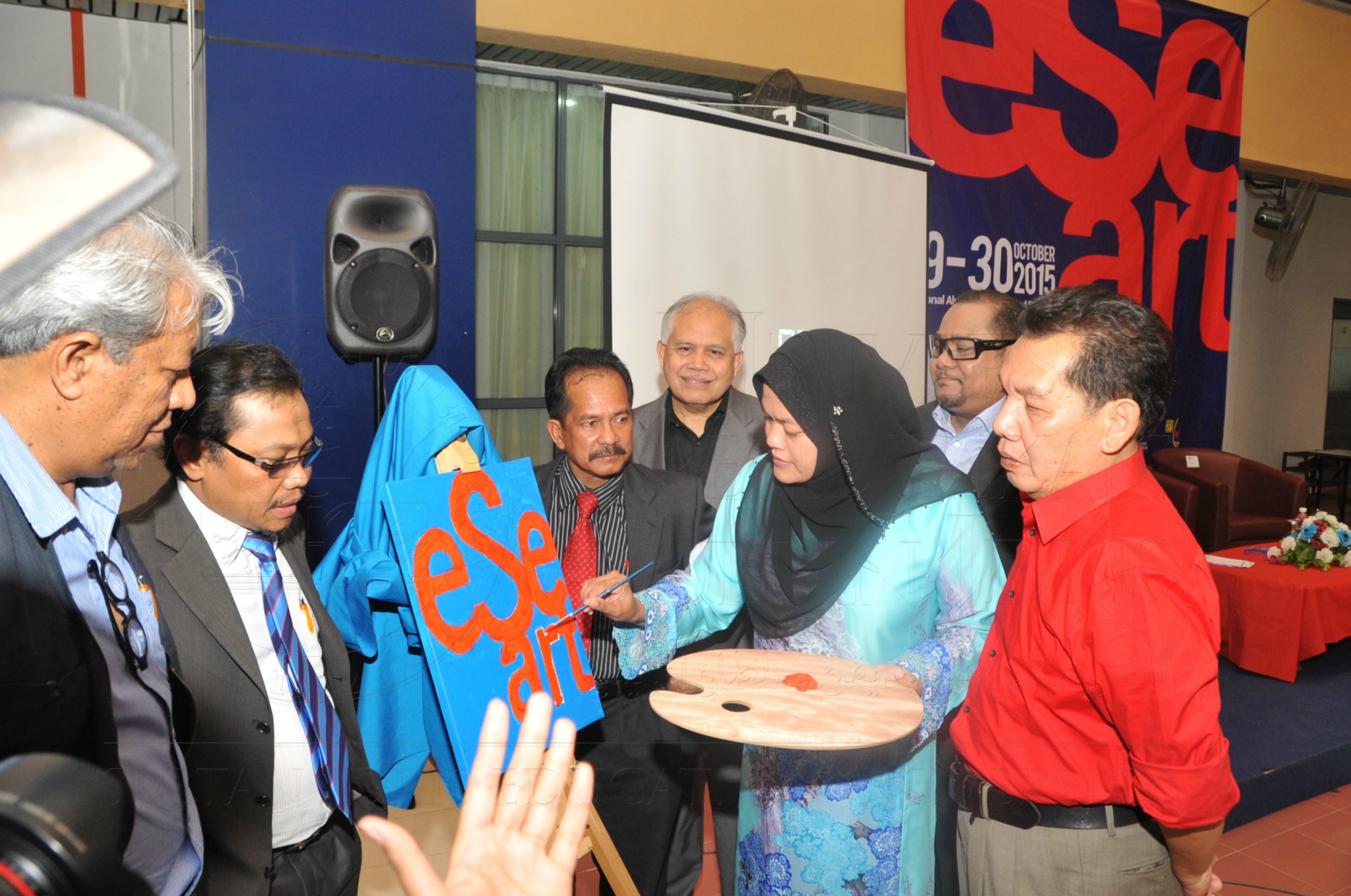 PRO15 173 ESE HAS 2370